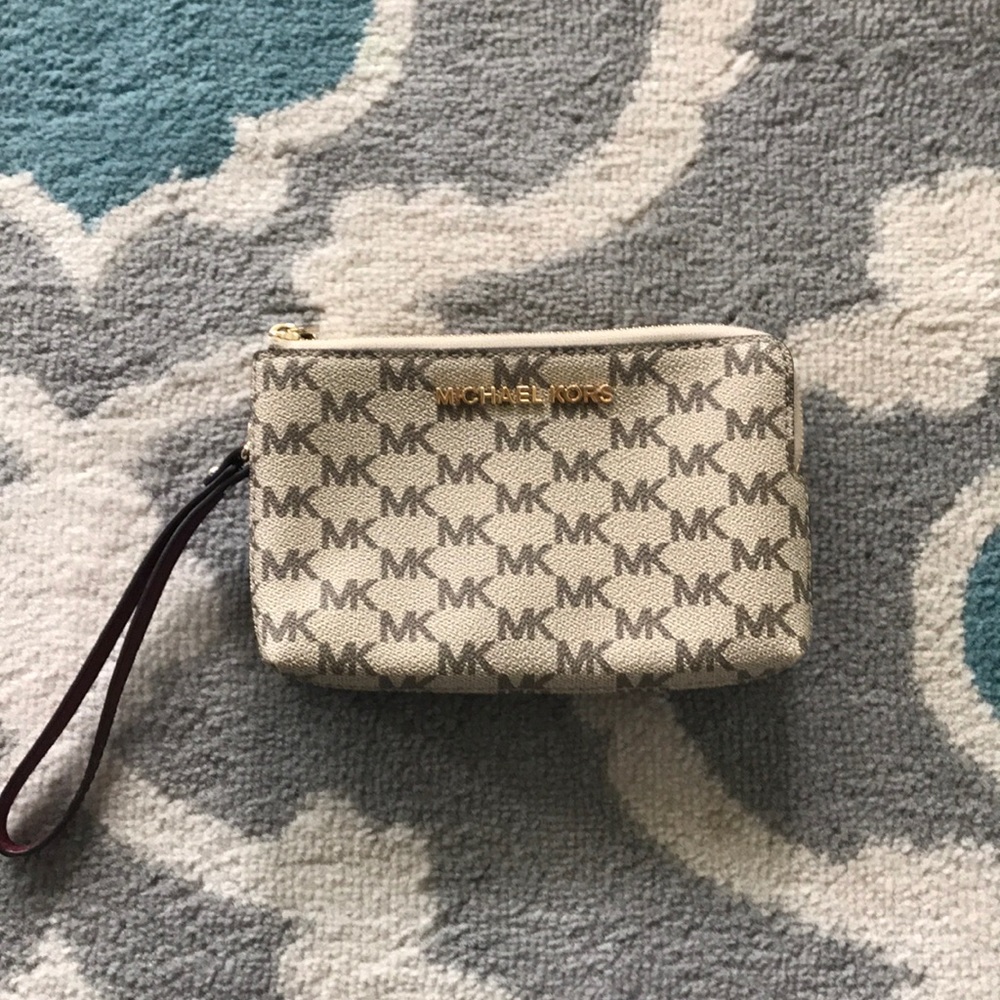 Michael Kors Small Wristlet